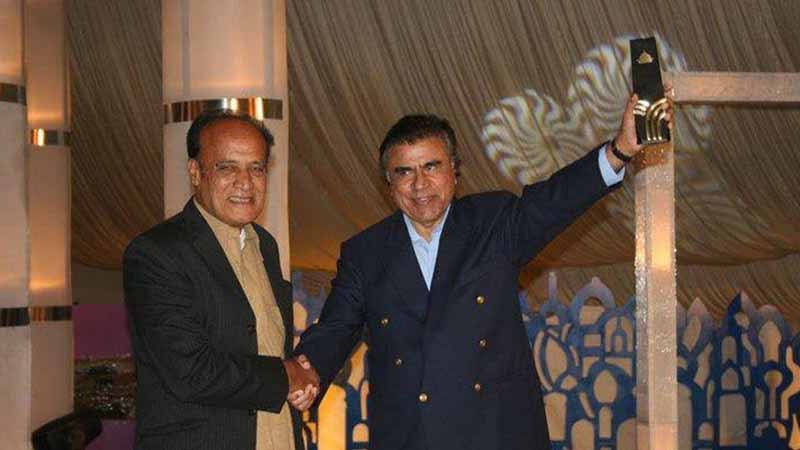 Tariq Aziz got the PTV award