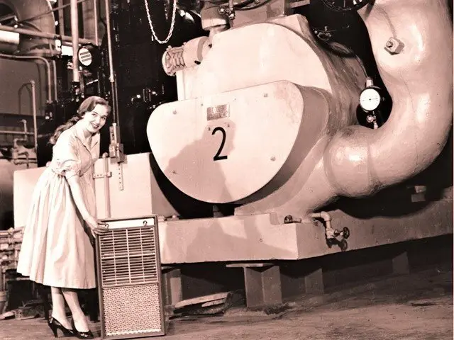 1957 Mobile homes show in the New York Coliseum (at the site of today’s Time Warner Center) – air conditioner