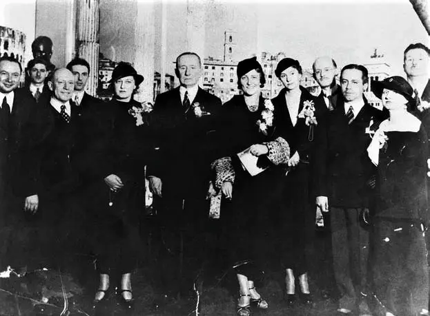 Guglielmo Marconi (in the middle) and Luigi Ranieri (second from the left) at the Chicago Exposition in 1933 or 1934. (Reproduced courtesy of the Ranieri family.)