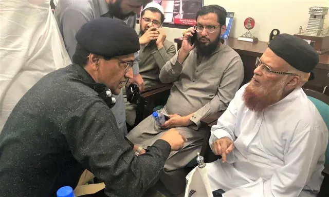 Mufti Taqi Usmani biography photo 4