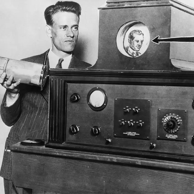 Biography of Philo Farnsworth, American Inventor
