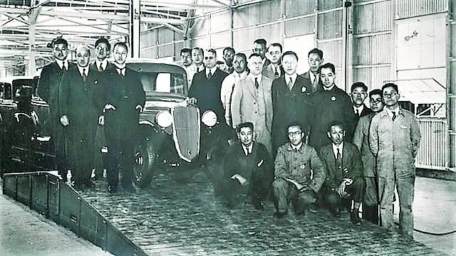The off-line ceremony of the first Datsun saloon at the Yokohama Plant – Yoshisuke Aikawa