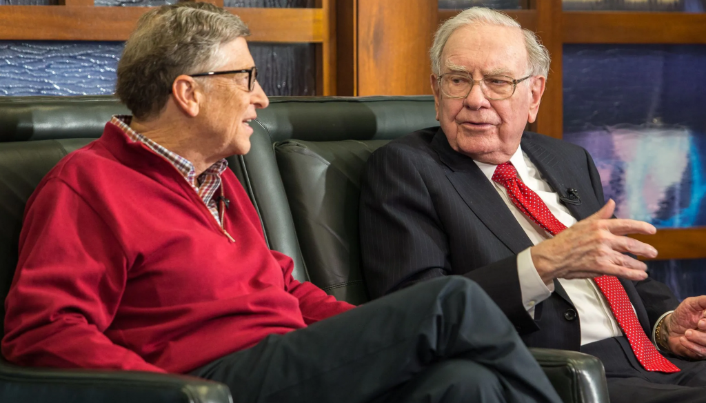 Berkshire Hathaway Warren Buffett offers investment lessons
