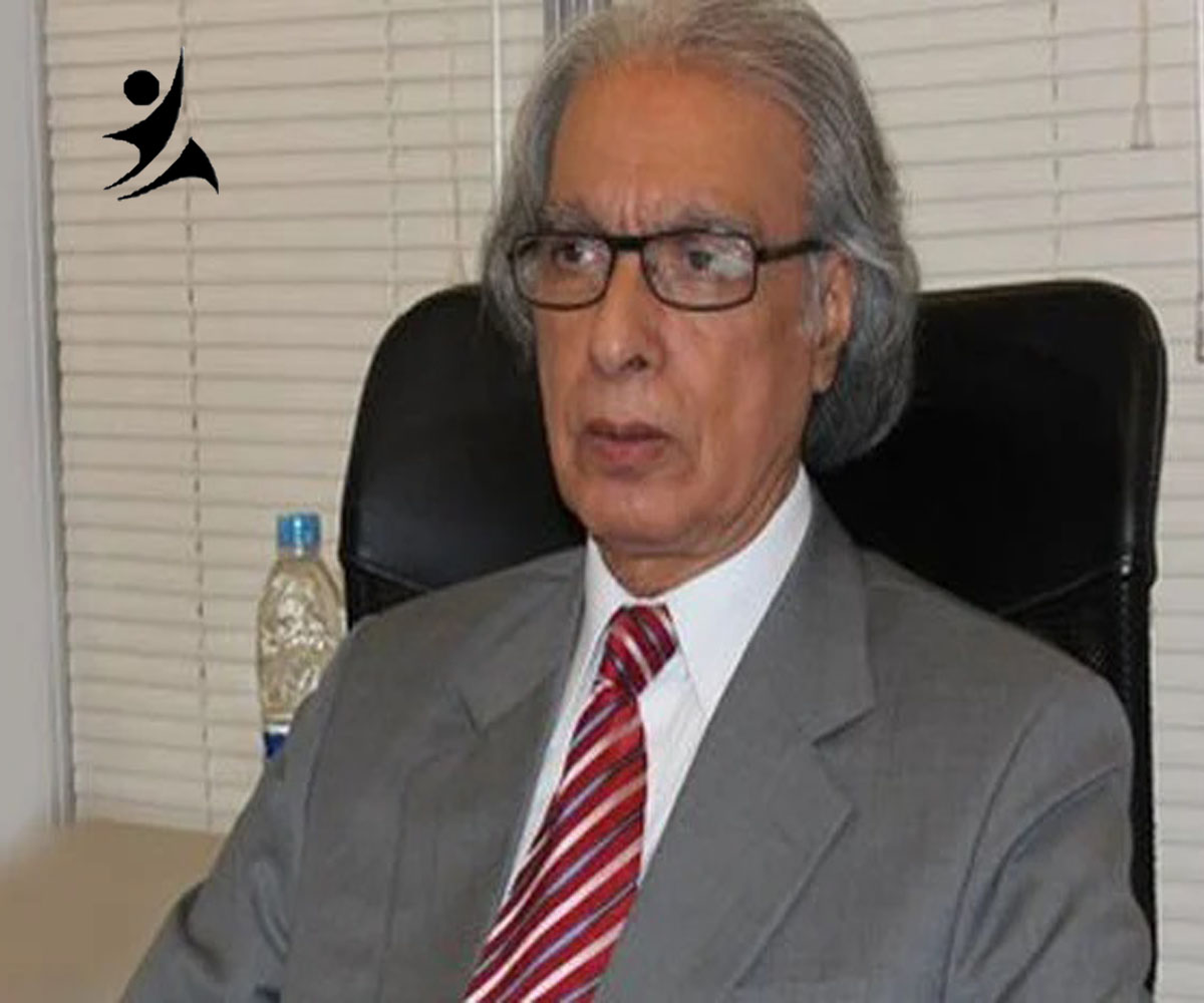 Professor Pirzada Qasim Akhbar, telling about the gap between people and literature